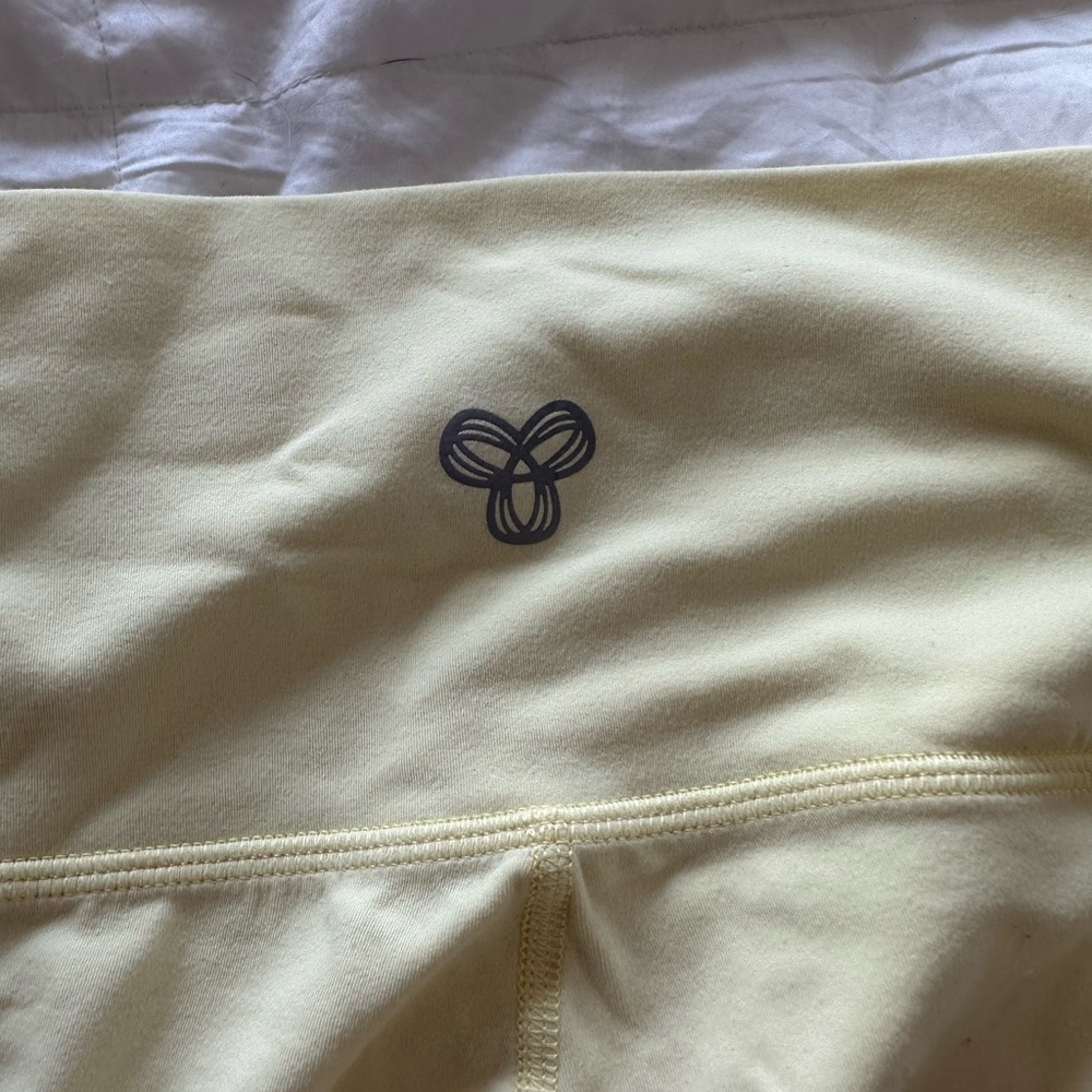 TNA Butter Atmosphere High Rise Legging size XS lemon yellow - Picture 4 of 4